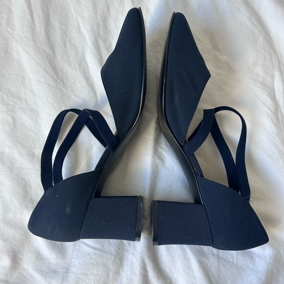 Madeline Stuart navy blue heels - Picture 5 of 10